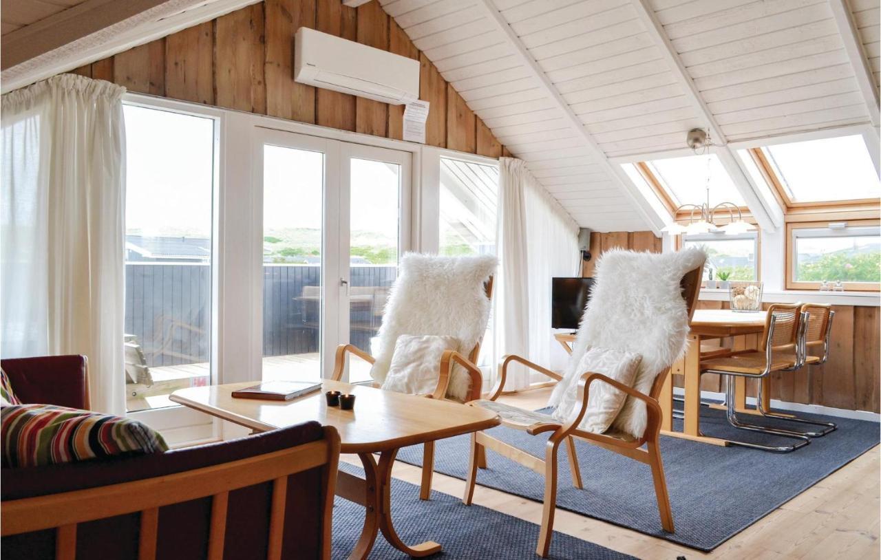 2 Bedroom Beautiful Home In Hvide Sande Bjerregard Bagian luar foto